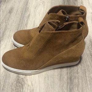 Linea Paolo Wedge Bootie